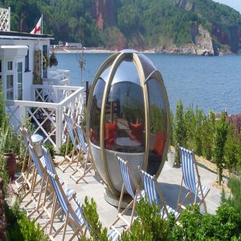The Rotating Seater