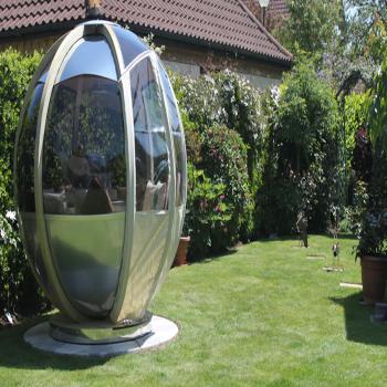 The Rotating Seater