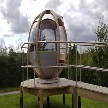 The Rotating Seater