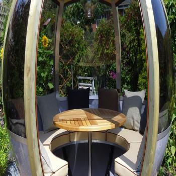 The Rotating Seater