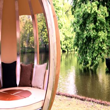 The Rotating Lounger