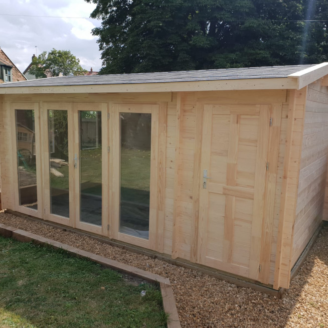 Log Cabin | Hawthorn