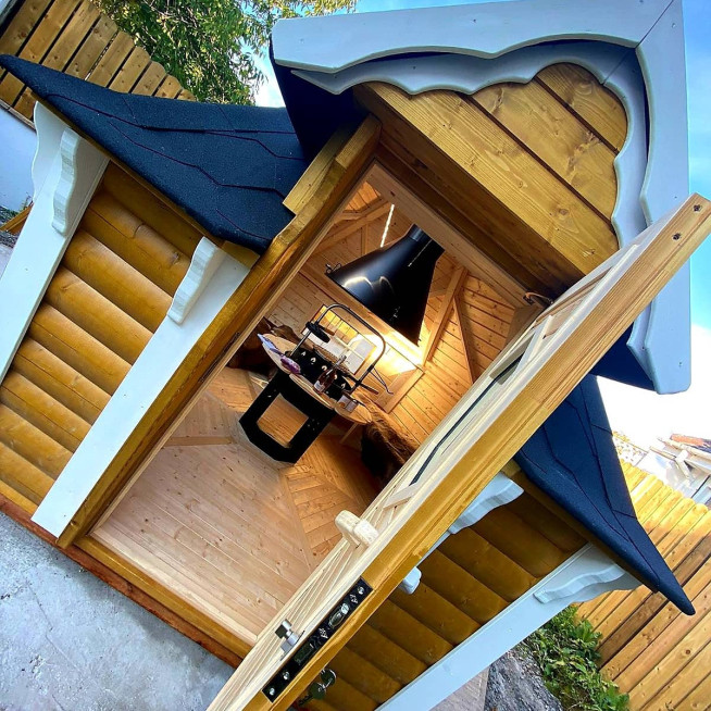 9.2sqm Grill Cabin Sloping Walls