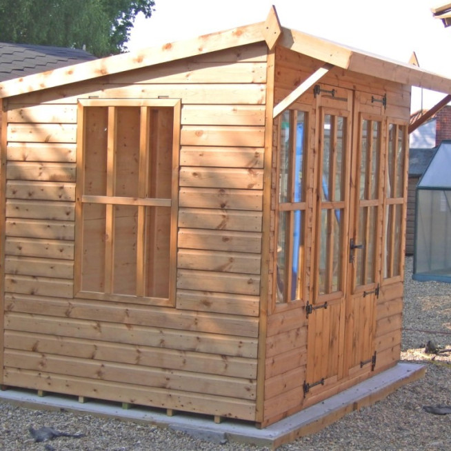 A PENT SUMMERHOUSE