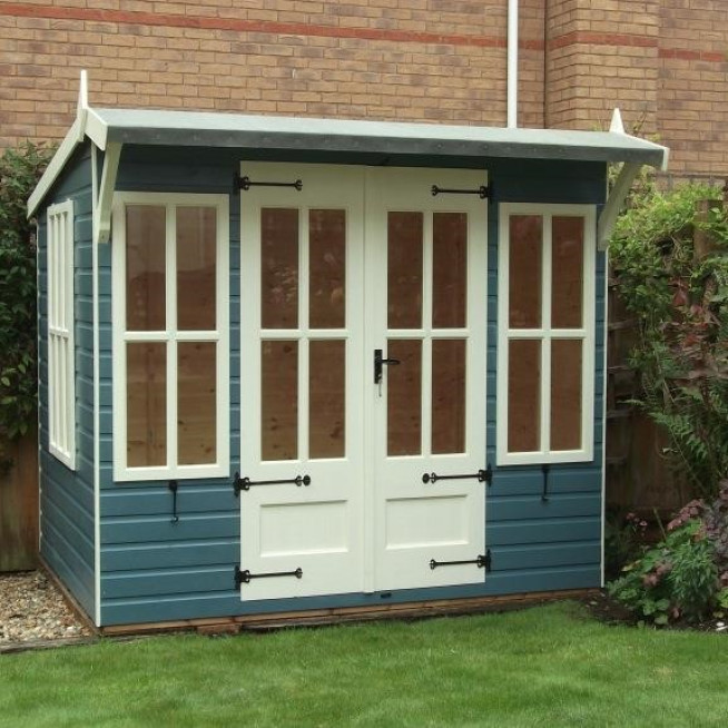A PENT SUMMERHOUSE