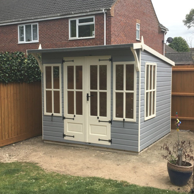 A PENT SUMMERHOUSE