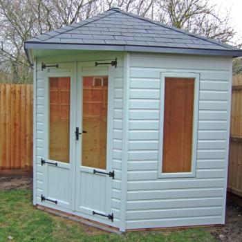 CORNER SUMMERHOUSE