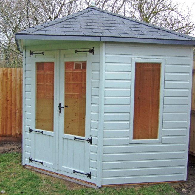 CORNER SUMMERHOUSE