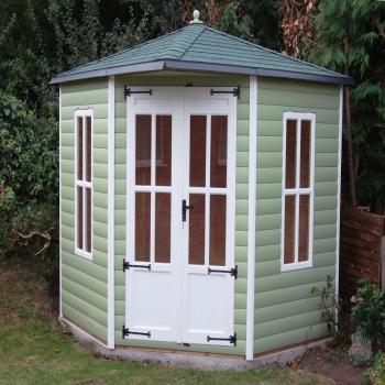 CORNER SUMMERHOUSE