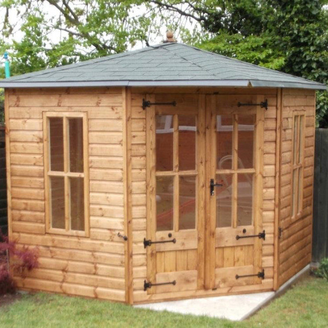 CORNER SUMMERHOUSE