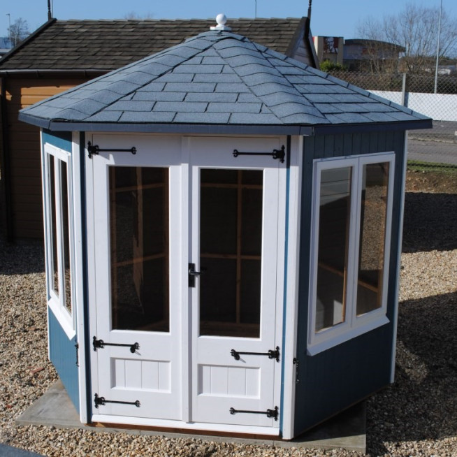 HEXAGONAL SUMMERHOUSE