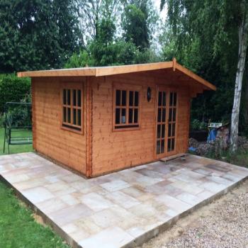 SCOTTISH LOG CABIN